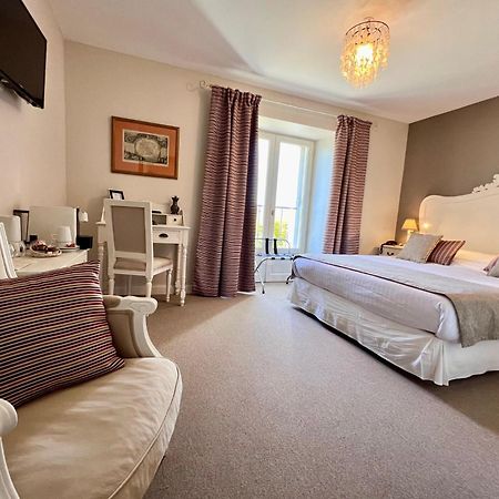 Chateau Hotel Edward 1Er Monpazier Esterno foto